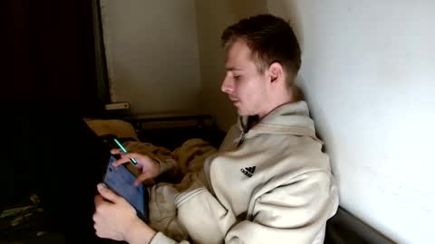 Nick online show from September 12, 7:47 pm