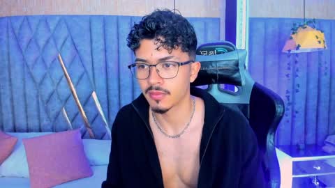 Nicolai online show from April 8, 12:04 pm