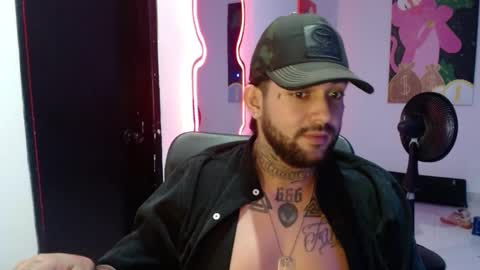 nicolas online show from December 26, 2:33 am