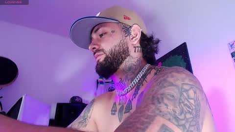 nicolas online show from May 22, 5:12 am