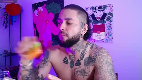 nicolas online show from May 21, 5:03 am