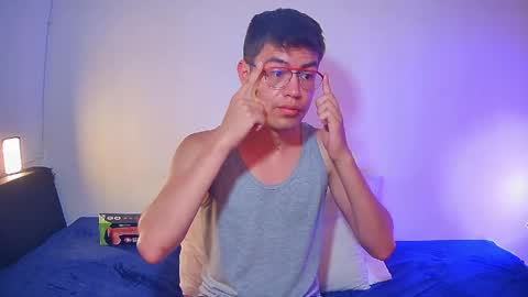 NicoLatinBoy online show from April 10, 6:04 pm