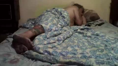 nikibutt19701970 online show from September 21, 1:06 am