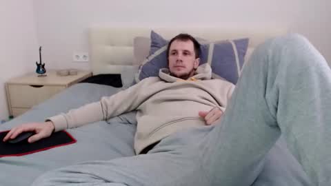 Nick online show from February 5, 7:37 am