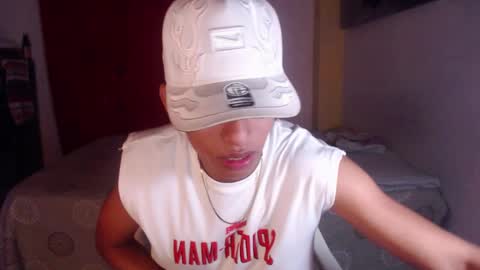 niklaus_x online show from January 10, 2:28 am