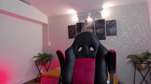 Nils online show from September 21, 4:45 am