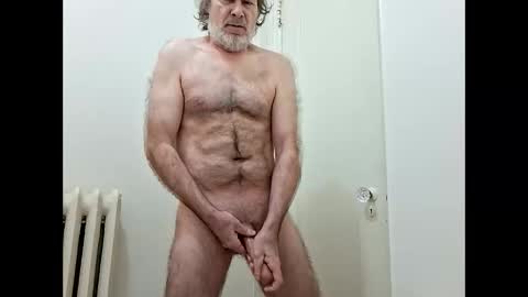 iain online show from April 25, 3:31 pm