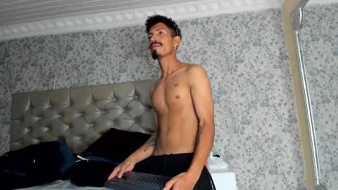 Noah online show from March 8, 2:04 am