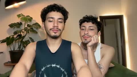 noah_and_steven online show from June 9, 3:08 am