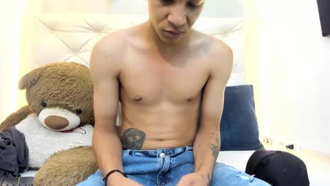 Noah Blake online show from December 1, 6:00 pm