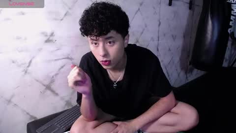 noah_dupont_ online show from March 6, 12:24 pm