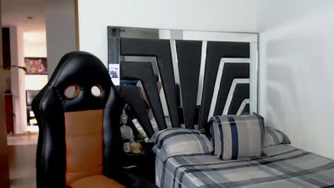 Noah Harris01 online show from October 14, 12:23 pm