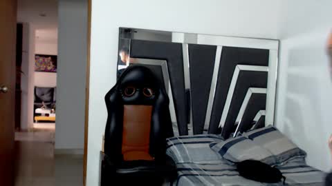 Noah Harris01 online show from February 11, 12:58 pm