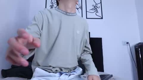 Noah online show from March 26, 7:18 pm