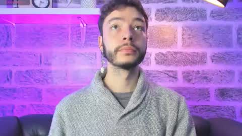    online show from November 18, 12:20 pm