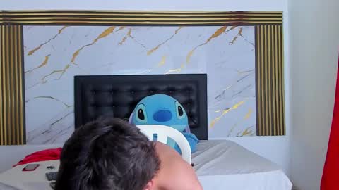 noah_smith01 online show from January 9, 12:32 pm