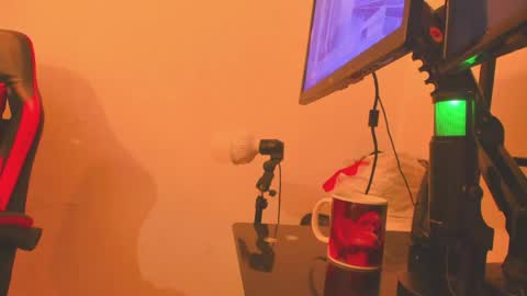 N O AH - S T H O  N E online show from May 20, 4:52 am