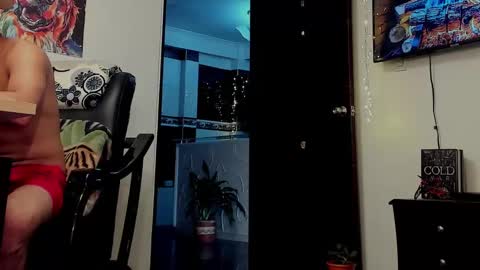 LIAM- noah online show from January 18, 12:26 pm