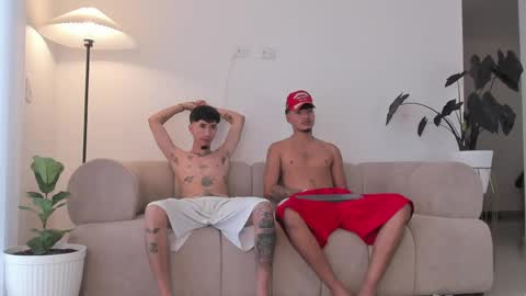 noahdaviss online show from April 16, 10:12 pm