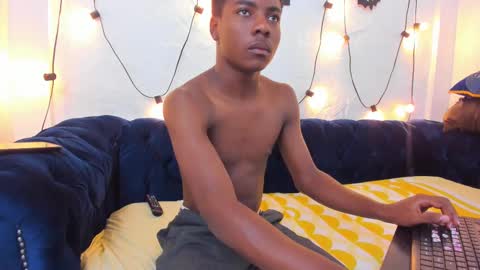 noah online show from November 24, 11:33 am