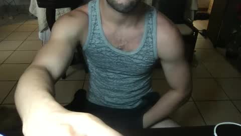 Snapshot of nobudget06 chatting on January 9, 2:40 pm nobudget06 online show from January 9, 2:40 pm