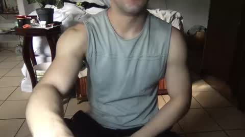 Snapshot of nobudget06 chatting on December 8, 4:07 pm nobudget06 online show from December 8, 4:07 pm