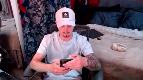 nomibuilder online show from April 29, 2:38 am