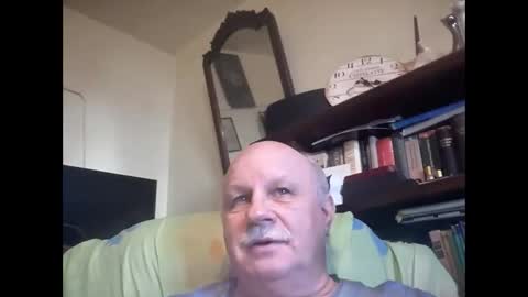 nukiss online show from October 27, 1:24 pm