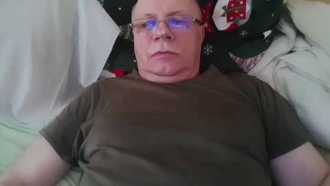 nukiss online show from April 8, 1:09 pm