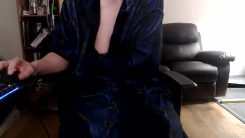 Snapshot of nursefan chatting on September 28, 8:23 am nursefan online show from September 28, 8:23 am