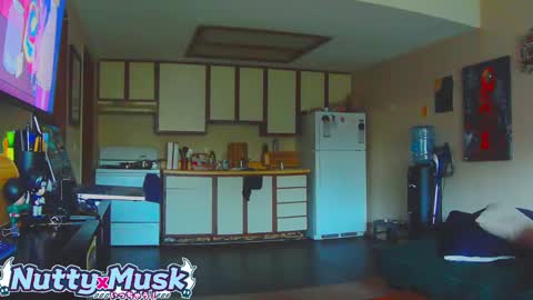 Snapshot of nuttyxmusk chatting on September 13, 2:18 pm Check the links online show from September 13, 2:18 pm