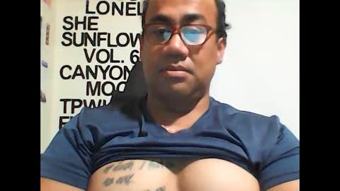 nuumaalii11 online show from September 26, 11:08 am