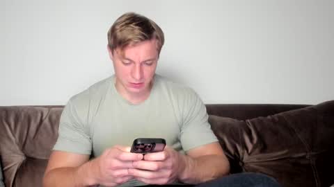 o_r_b_i_t online show from December 2, 7:03 pm