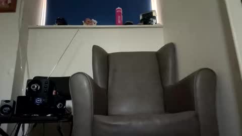 Snapshot of oiljames167 chatting on October 24, 8:16 am oiljames167 online show from October 24, 8:16 am