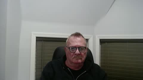 oldguybigd online show from December 21, 5:37 am