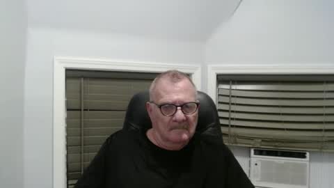 oldguybigd online show from September 20, 5:07 am