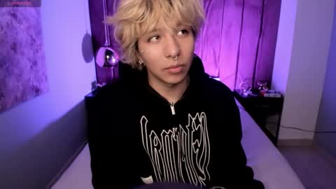 oliiverr22 online show from December 16, 12:01 pm