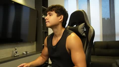 Oliver bray online show from April 16, 10:45 pm