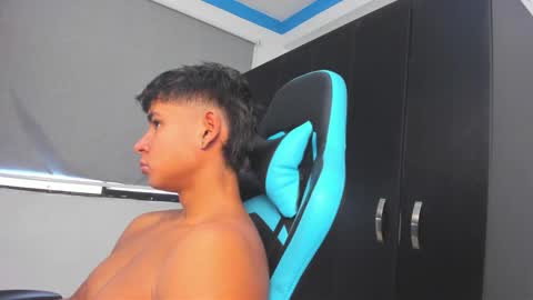 Oliver bray online show from October 28, 6:54 pm