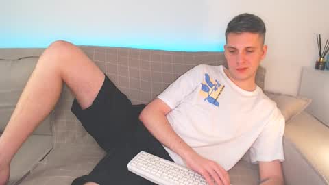 Oliver online show from January 16, 6:16 pm