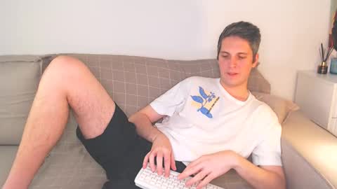 Oliver online show from December 3, 6:49 pm