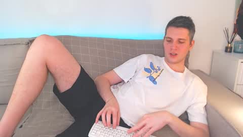 Oliver online show from February 8, 2:05 pm