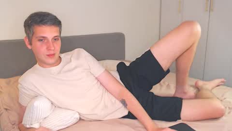 Oliver online show from September 25, 3:55 pm