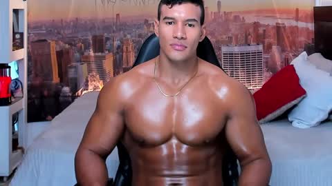 oliver_tommy online show from October 6, 4:22 pm