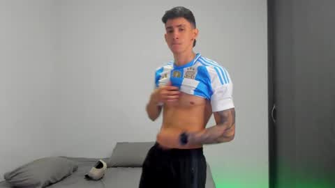 Oliver bennet online show from February 25, 1:41 am