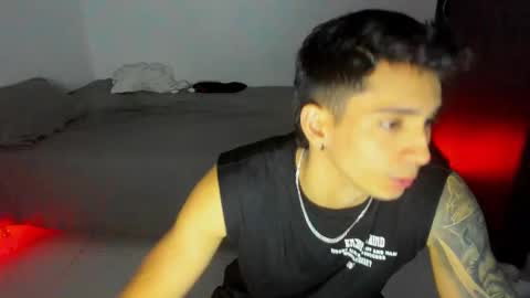 Oliver bennet online show from March 6, 1:27 am