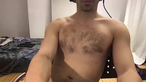 Snapshot of oliverbisbis1 chatting on October 14, 10:39 pm oliverbisbis1 online show from October 14, 10:39 pm