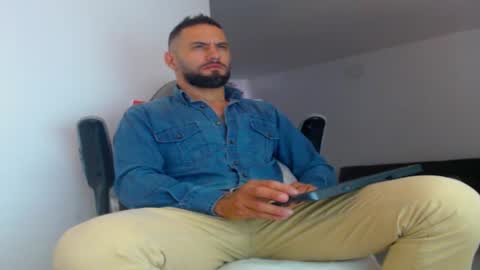 Snapshot of oliverdrew1 chatting on September 27, 6:17 pm oliver online show from September 27, 6:17 pm