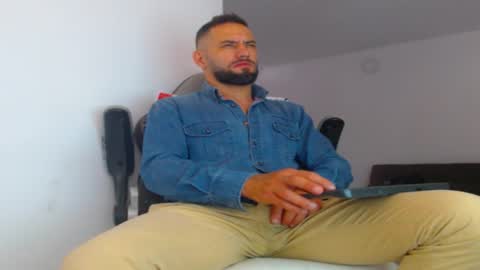 Snapshot of oliverdrew1 chatting on September 26, 5:54 pm oliver online show from September 26, 5:54 pm