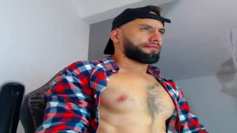 Snapshot of oliverdrew1 chatting on September 17, 9:16 pm oliver online show from September 17, 9:16 pm